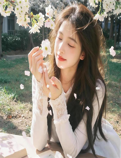 大地资源二中文在线官网_请摘星星给我免费观看全集_女人最旺财头像